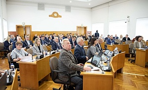 Председатель КСП Вологодской области Ирина Карнакова приняла участие в заседании 53 сессии областного парламента 
