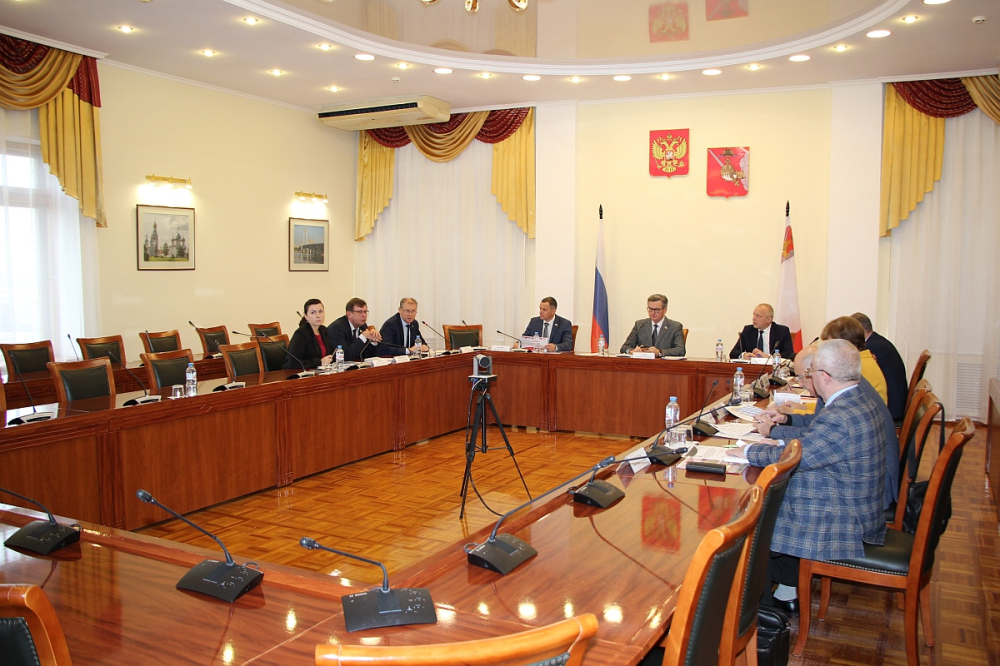 Председатель КСП Вологодской области Ирина Карнакова и аудитор Светлана Белякова приняли участие в рассмотрении госпрограммы физической культуры и спорта в рамках «нулевых» чтений законопроекта об областном бюджете на 2024 – 2026 годы